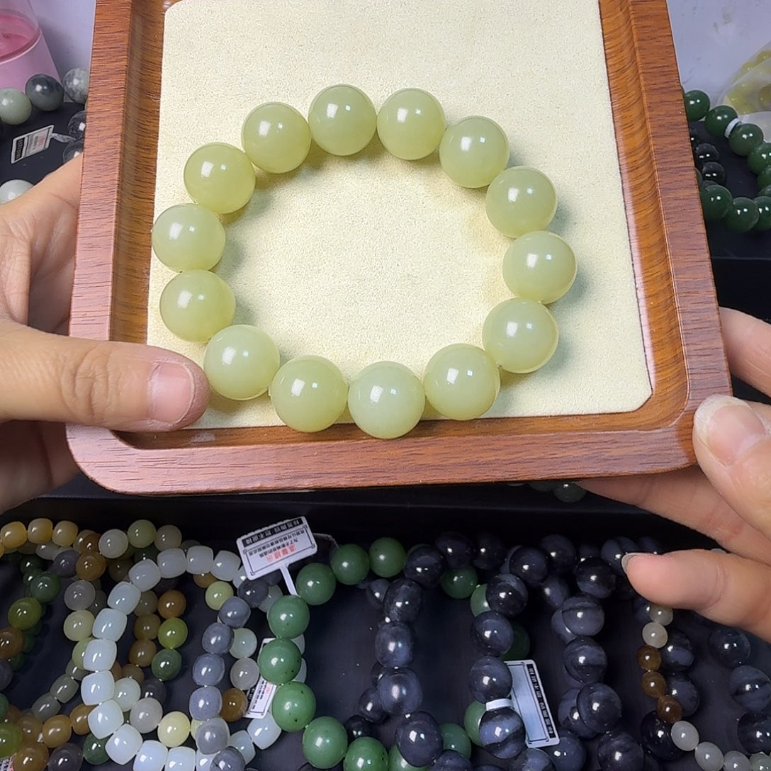 和田玉未镶嵌手链