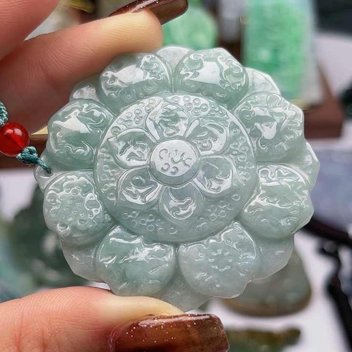 翡翠未镶嵌颈饰挂件