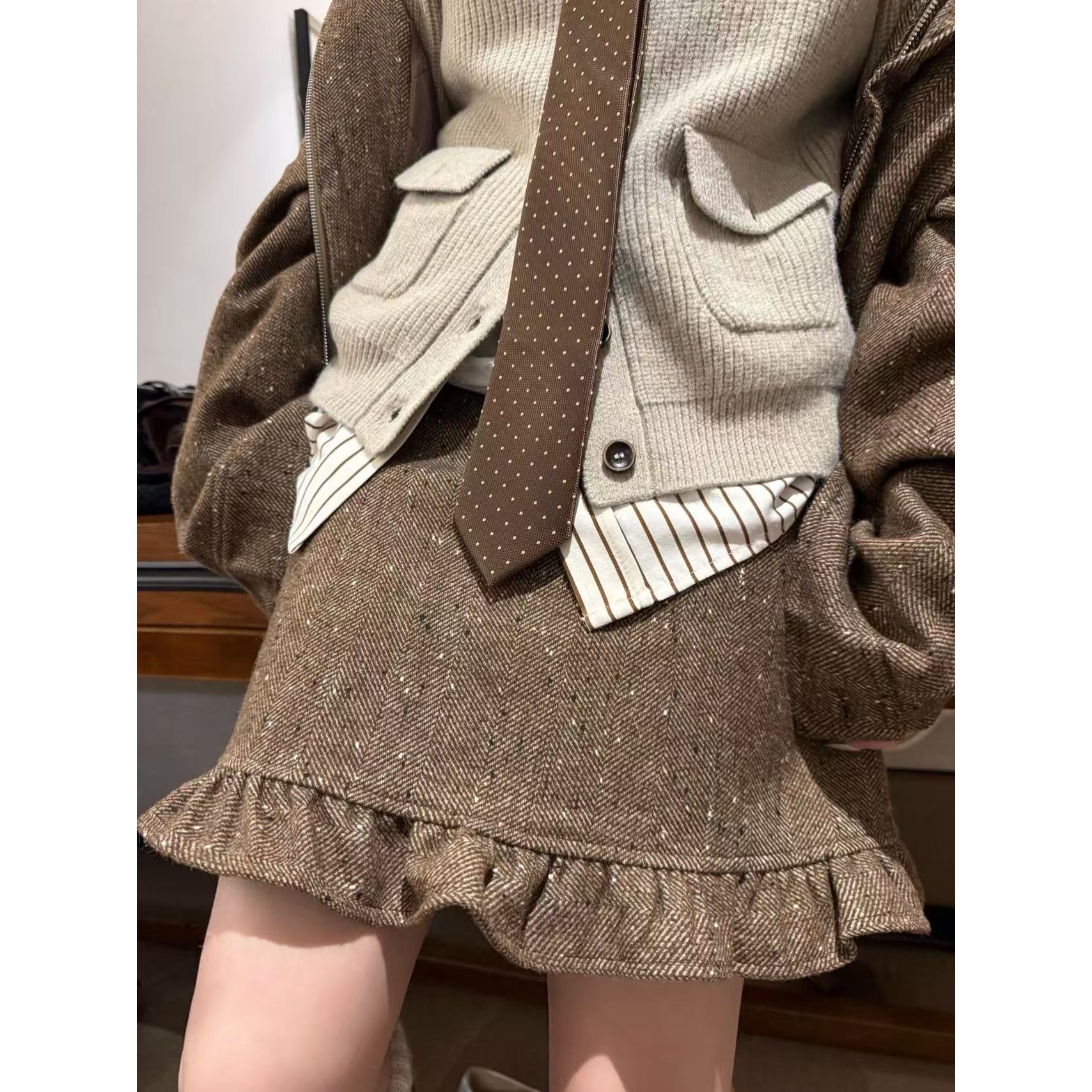 SP【一键变美】 花边杂点短裙女秋冬韩系A字木耳边高腰百搭半身半裙