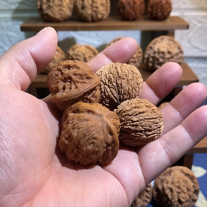 土***～文玩核桃吊坠磨盘