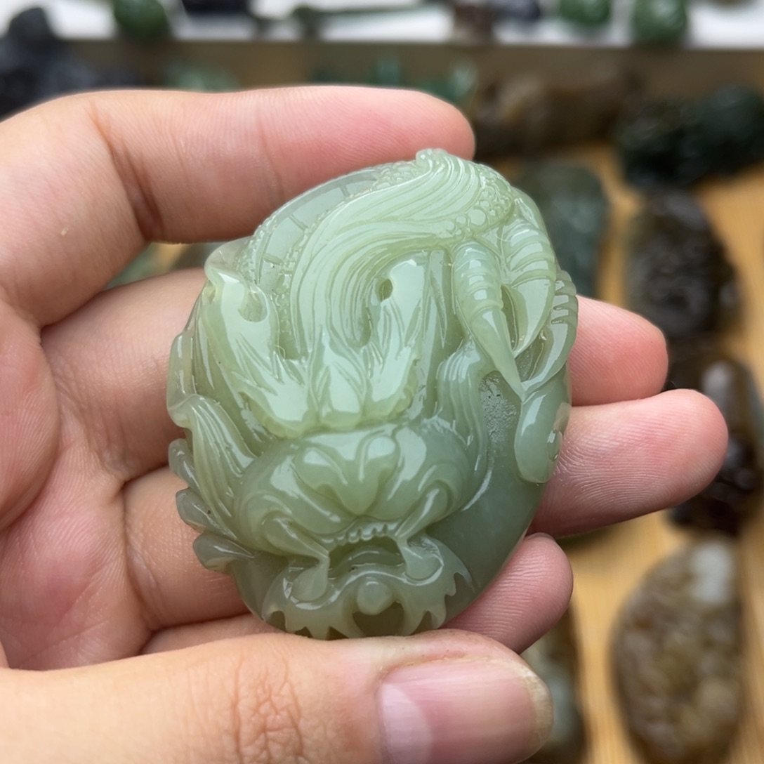 颈饰未镶嵌和田玉