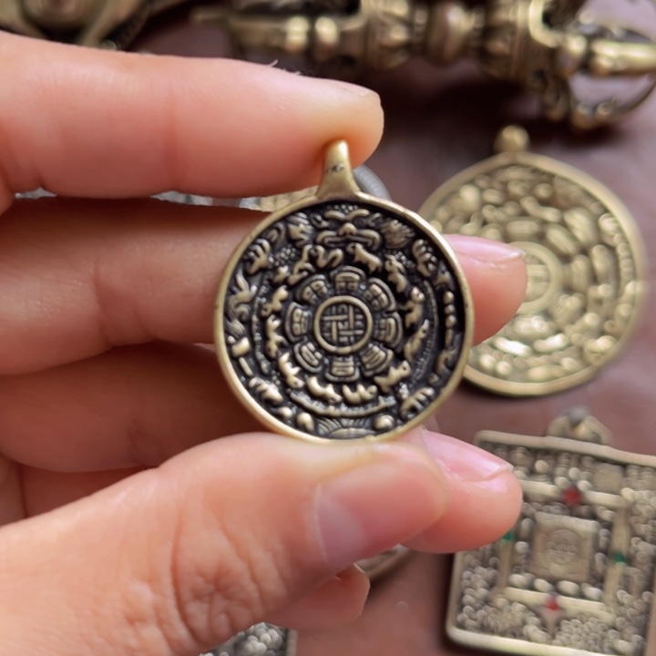 颈饰琉璃放*喜欢的朋友