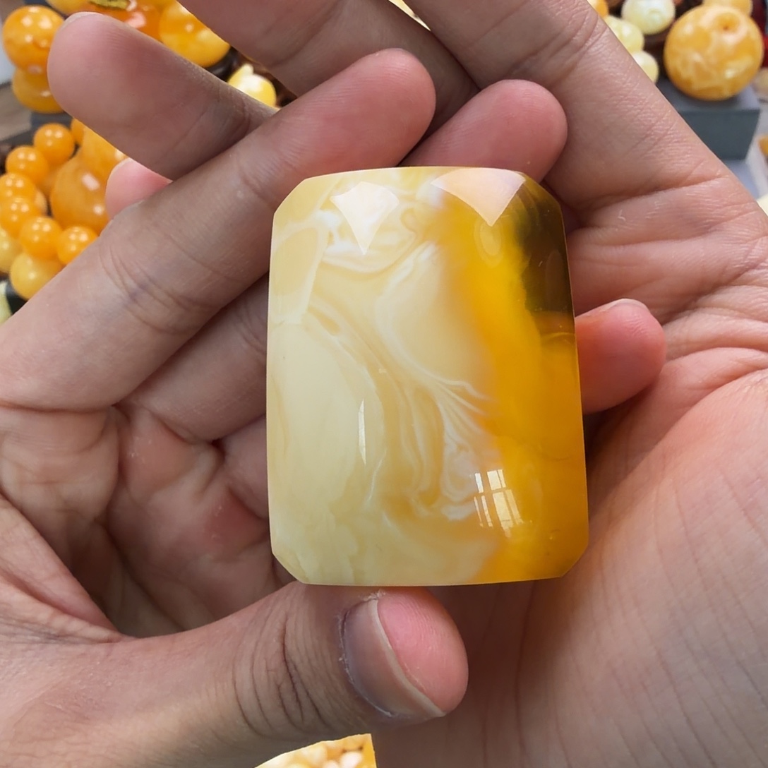 琥珀未镶嵌珠宝奇石31g