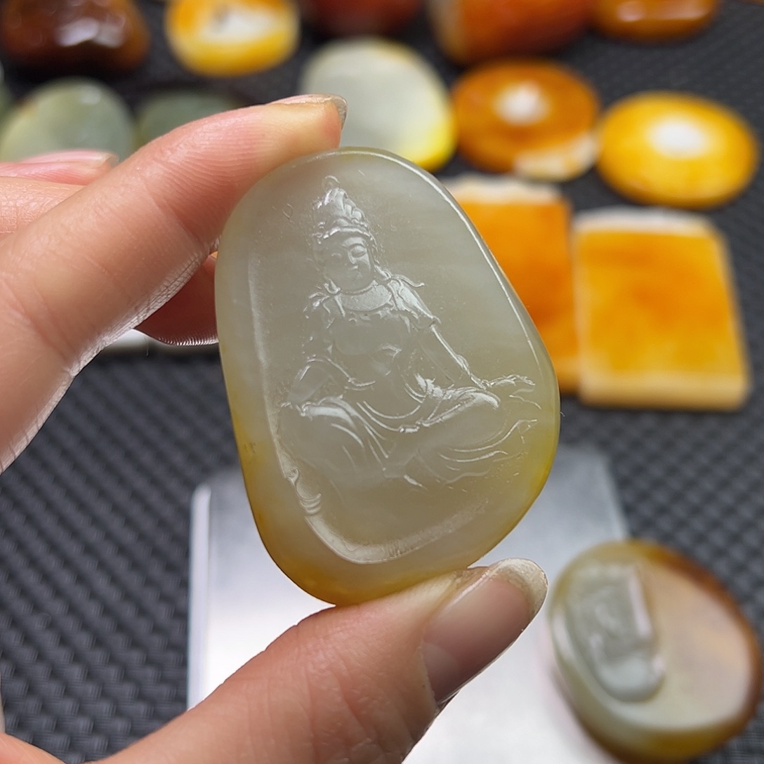 和田玉挂件未镶嵌