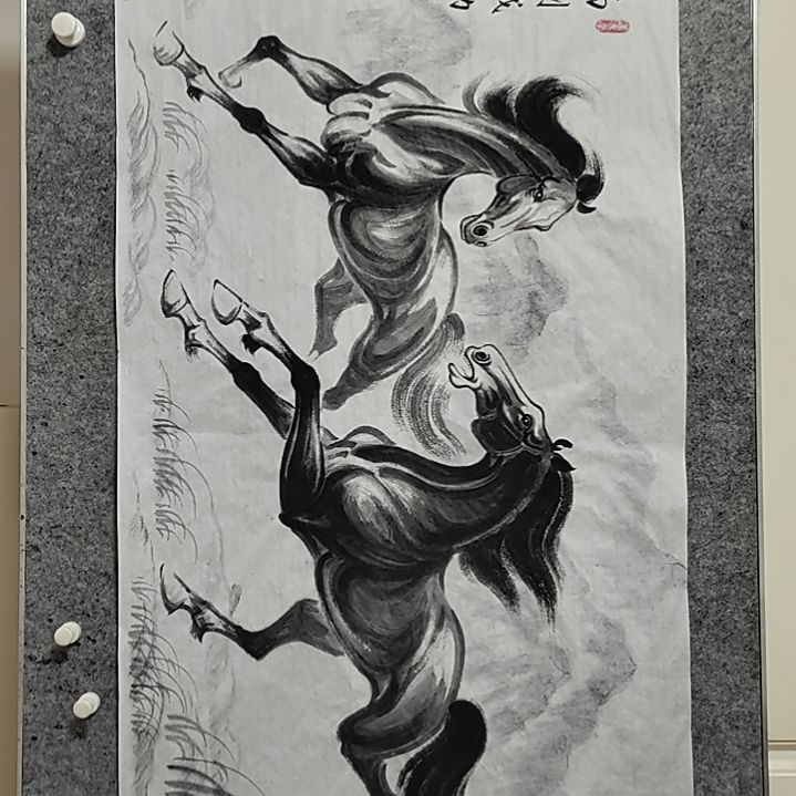 横款水墨写意骏马图作品