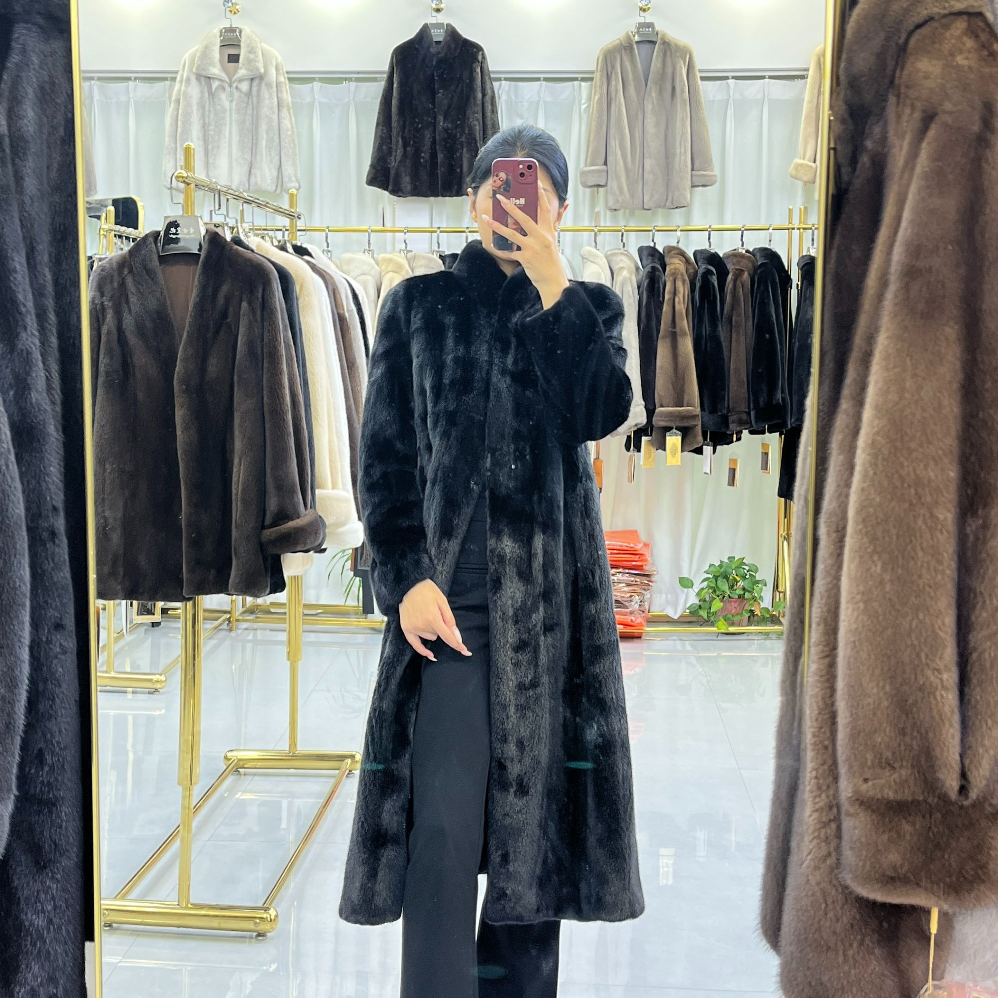 【圣世皇妃】056809长款抽刀时尚简约百搭女款皮衣