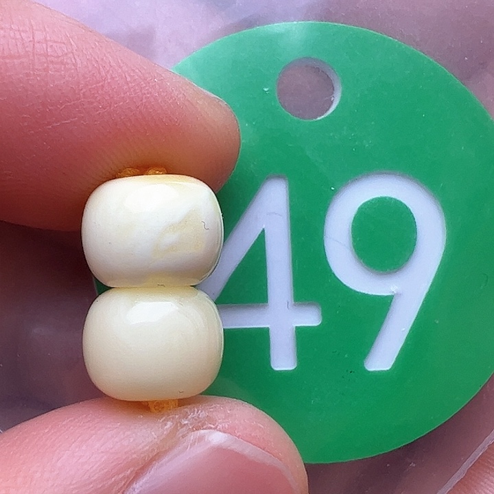 蜜蜡裸石未镶嵌9m m