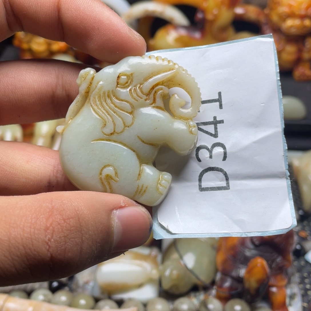 和田玉（糖玉）挂件未镶嵌