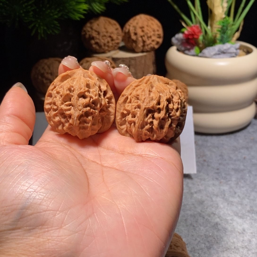 菠***手核桃把件全品无修38苹果园