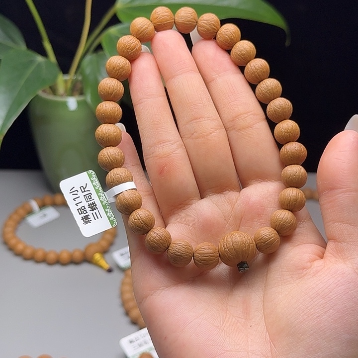 -***缘吊坠猴头核桃凤羽