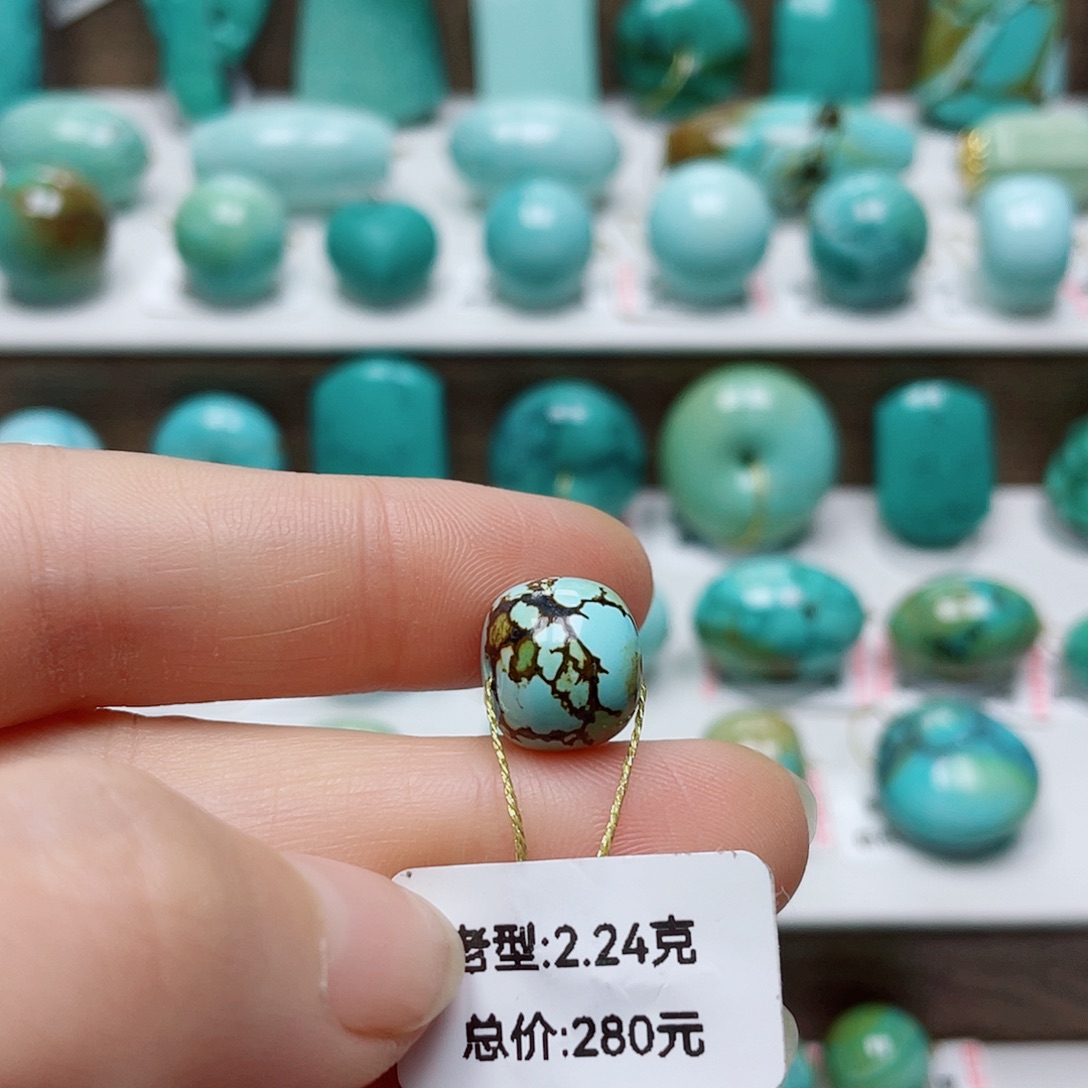 懒***名绿松石未镶嵌珠宝奇石