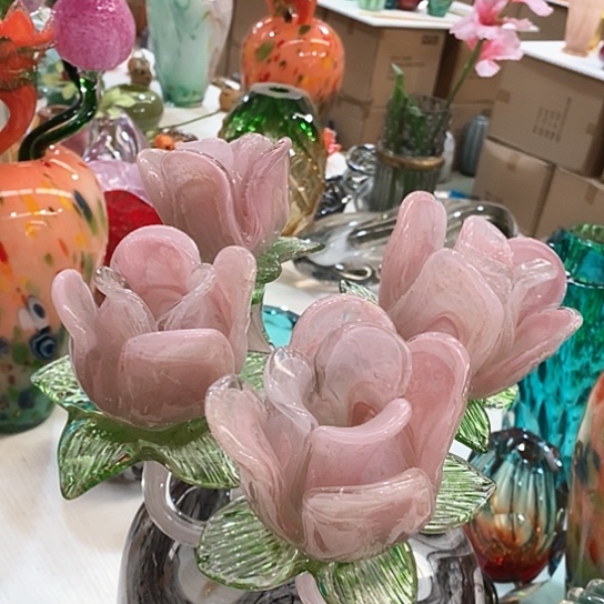 琉璃花瓶高45厘米宽9厘米