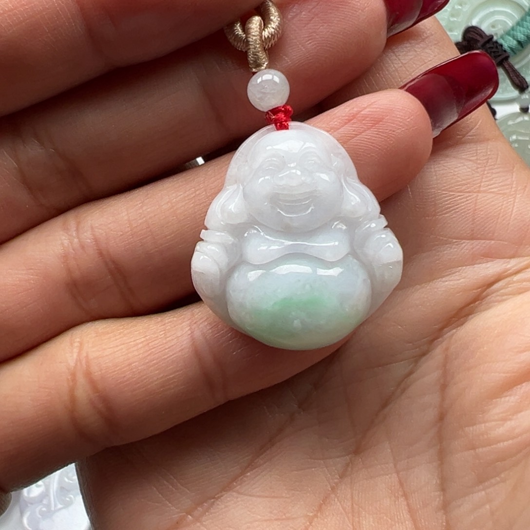 翡翠颈饰未镶嵌27.5×25.8×9