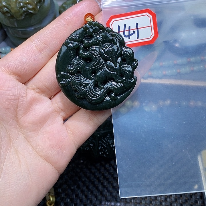 和田玉和田玉边角料随机发未镶嵌