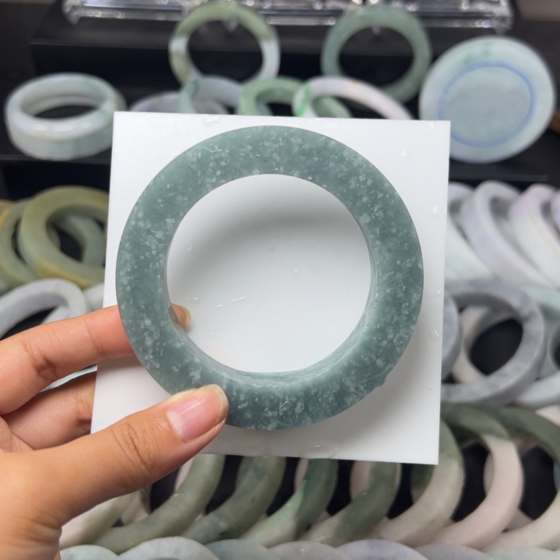 定制翡翠翡翠手镯未镶嵌