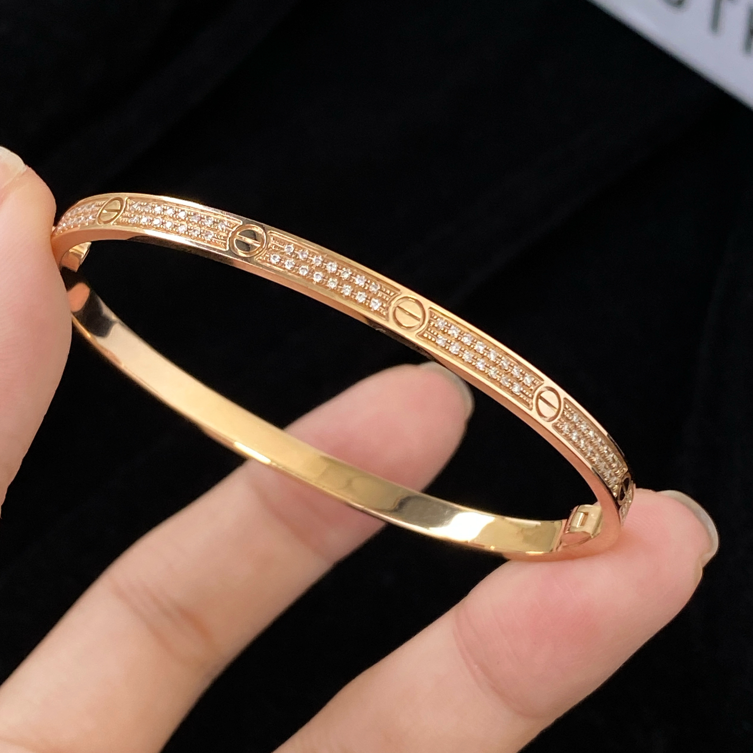 【金玺珠宝】18K玫卡家满天星窄版手镯