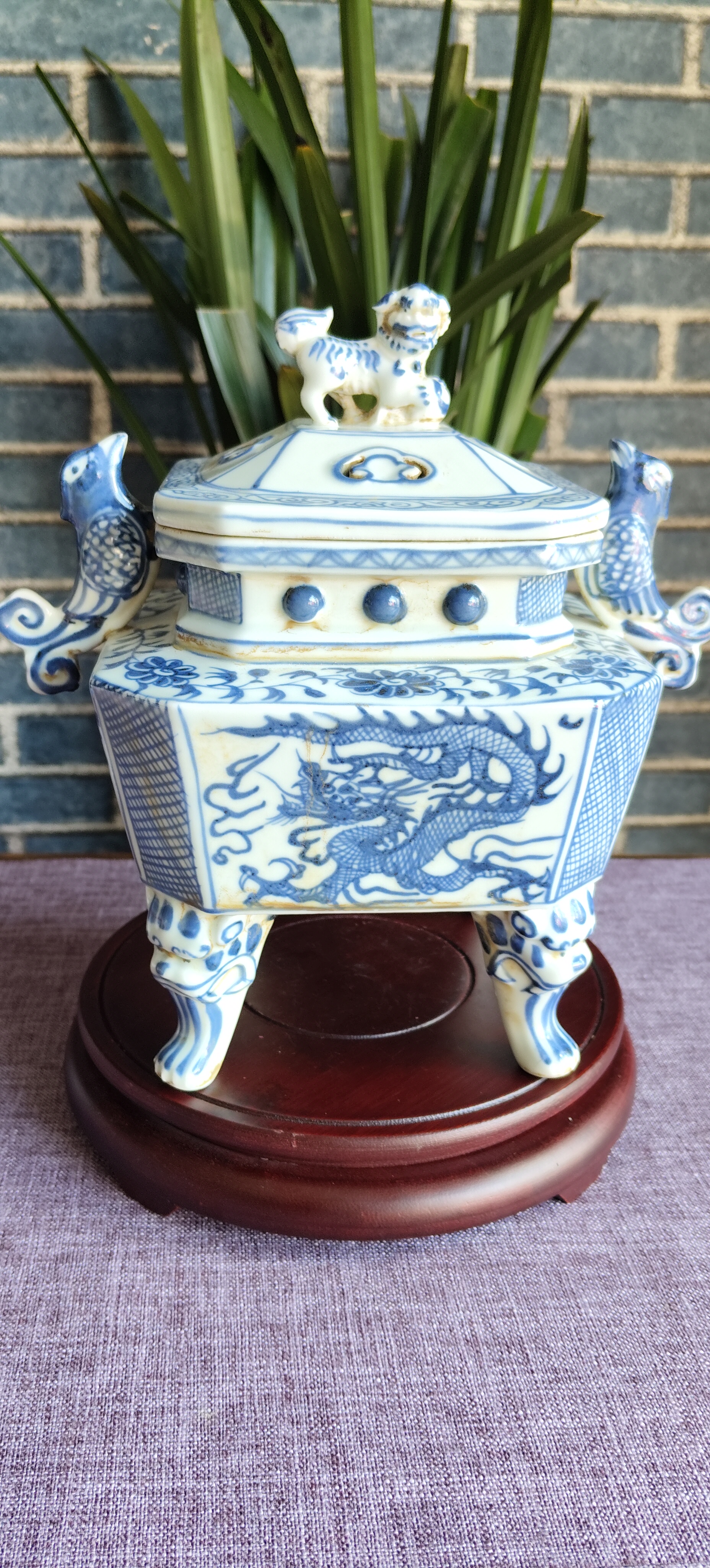 青花手绘龙纹四方高足兽耳仿古陶瓷香炉