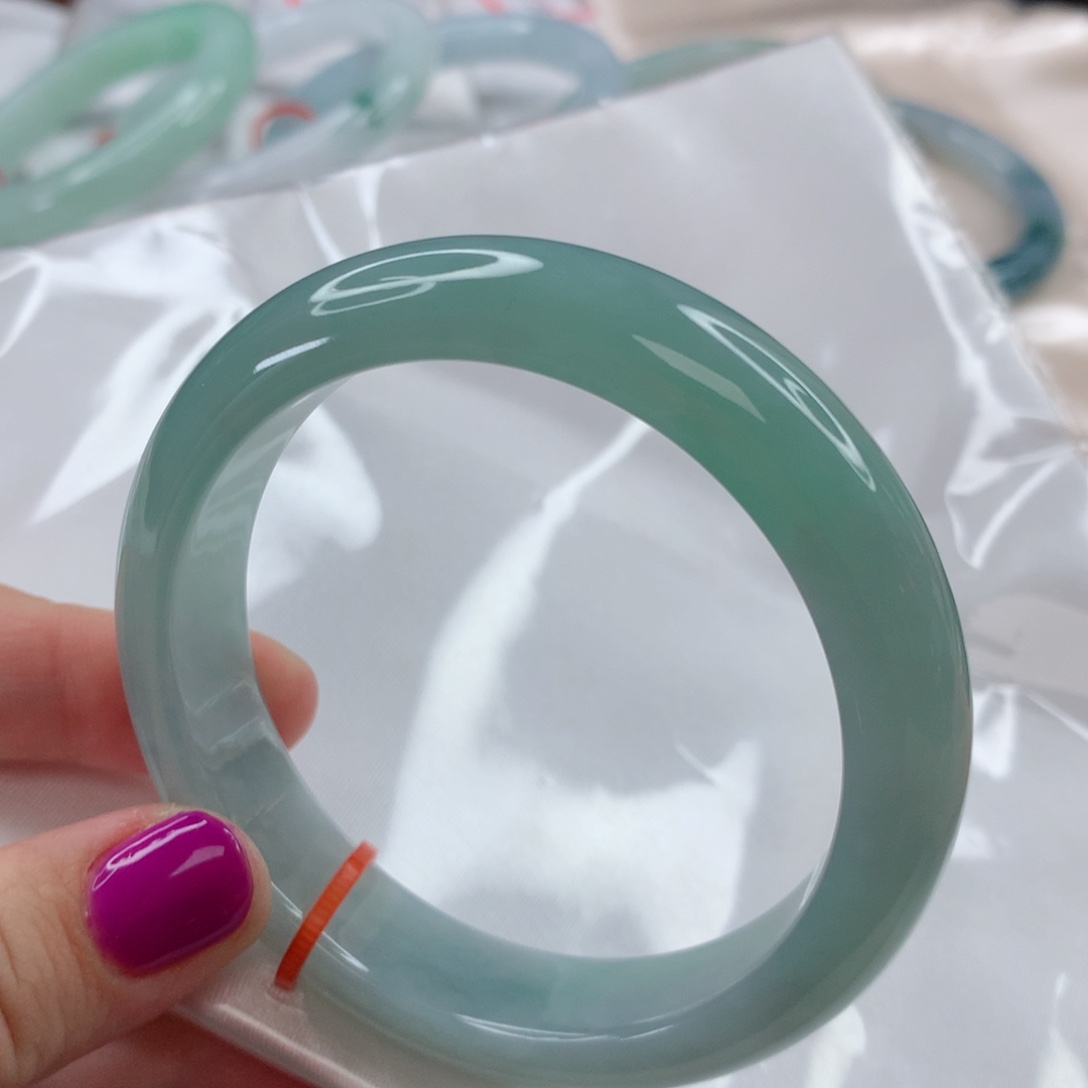 翡翠未镶嵌手镯圈口56.4