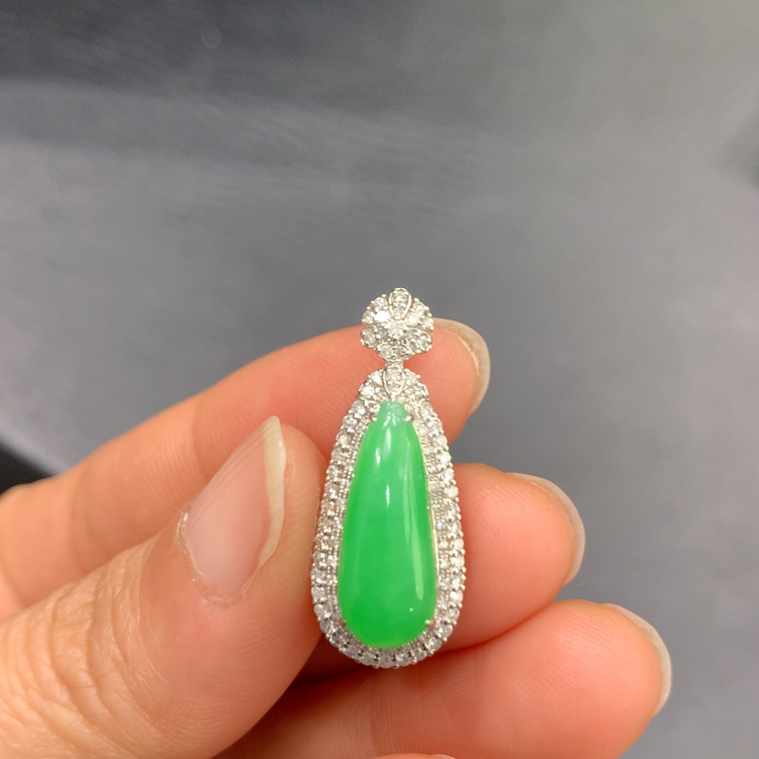 翡翠18K金镶嵌吊坠(不含链)