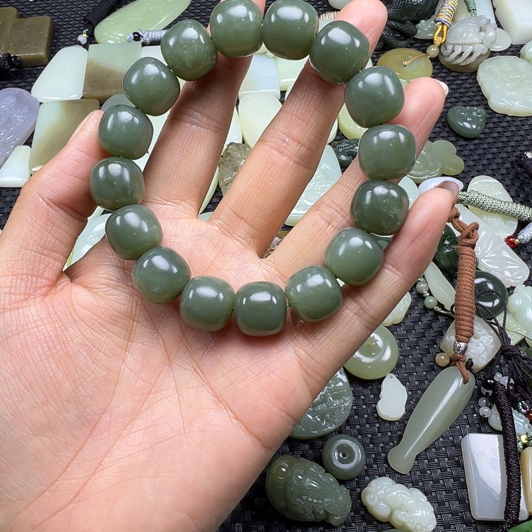 和田玉未镶嵌颈饰微瑕（买断，不退不换）卡14