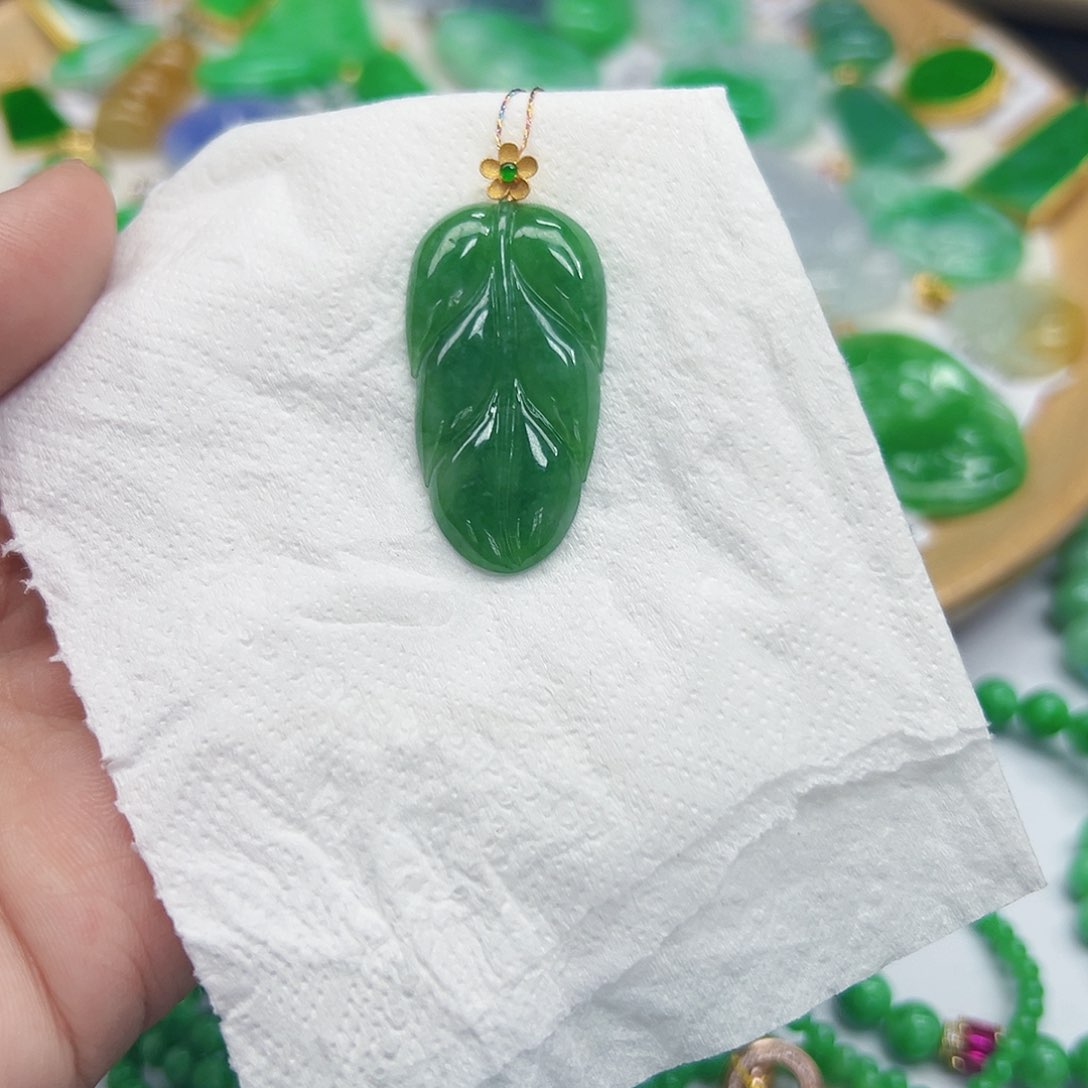 翡翠颈饰18K金镶嵌天然缅料A货一件