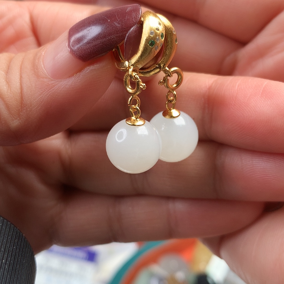 和田玉未镶嵌耳饰