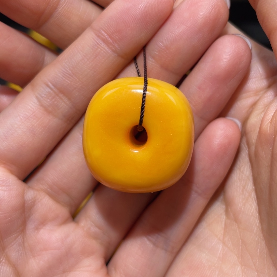 【闪购商品】琥珀裸石未镶嵌扣子