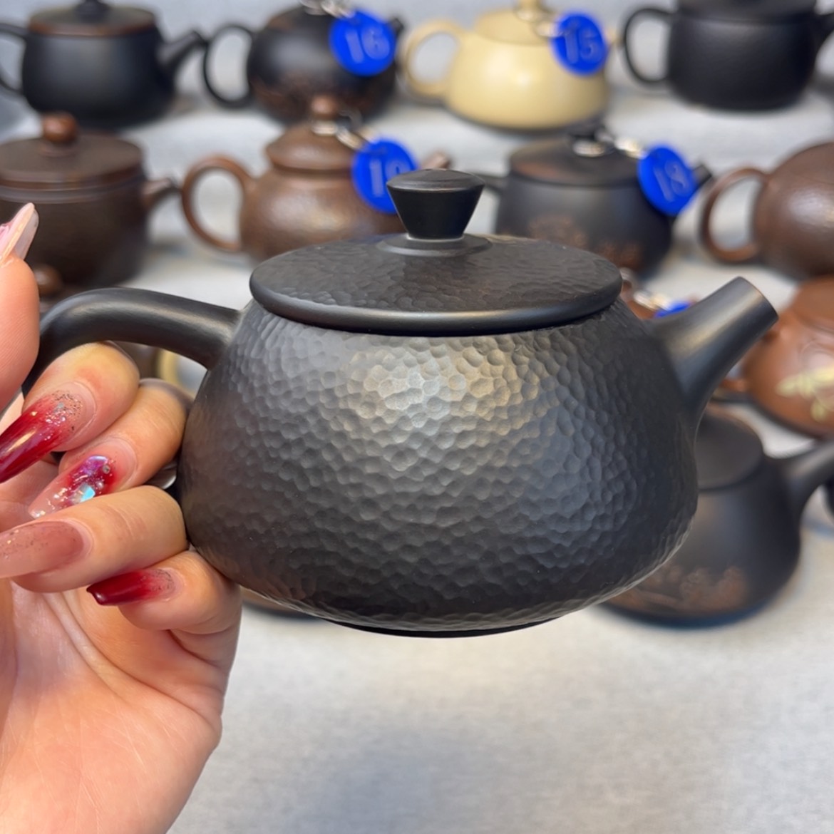 【闪购商品】红泥 微瑕 容量 230c c