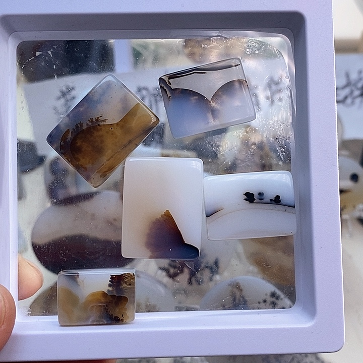 玛瑙/玉髓颈饰未镶嵌