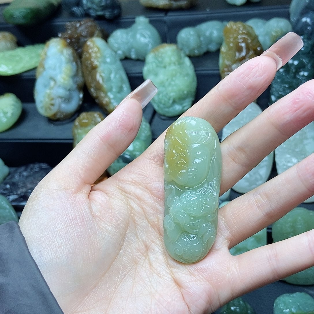 和田玉颈饰未镶嵌