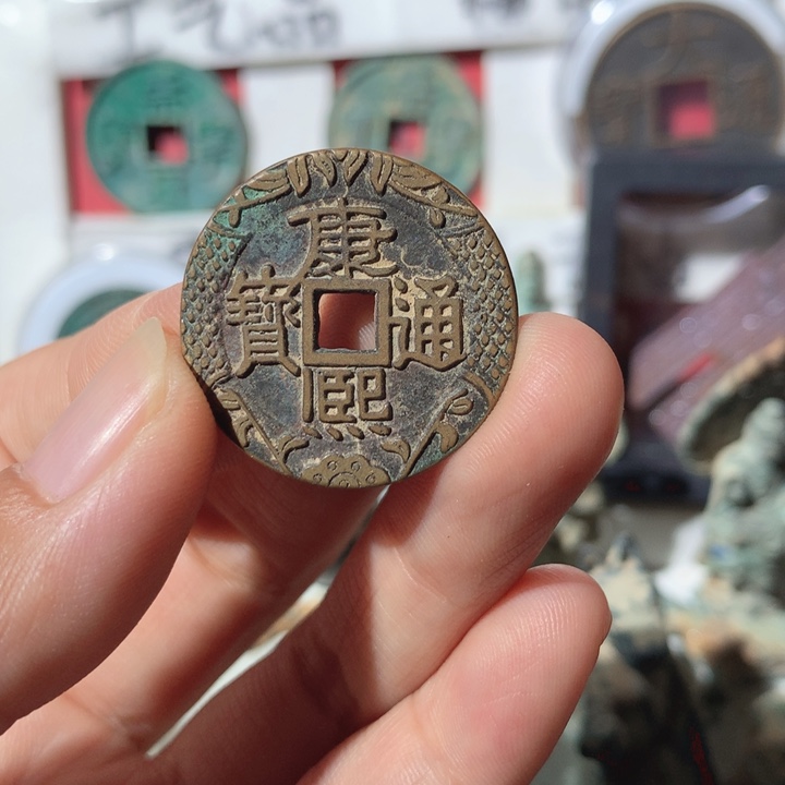 铜现代工艺品钱钱