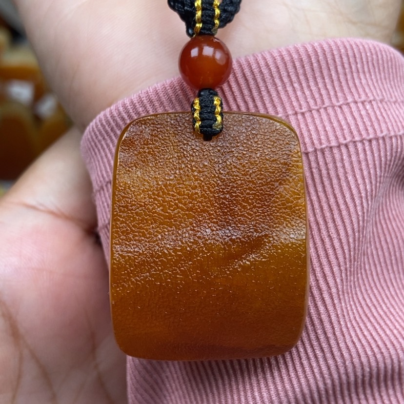 【闪购商品】琥珀颈饰未镶嵌