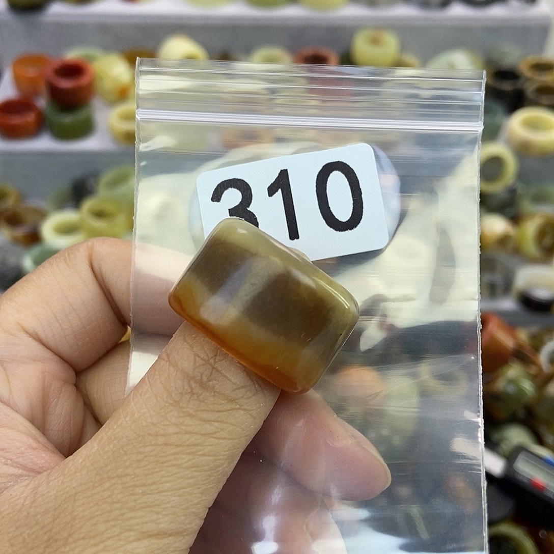 小***舟蛇纹石玉未镶嵌戒指