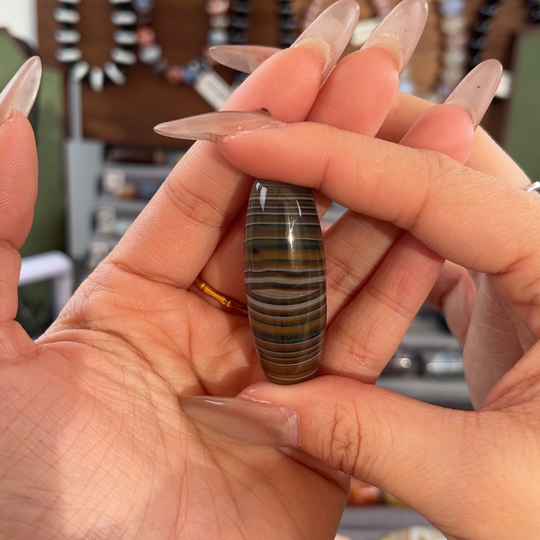 鸿***捷玛瑙/玉髓合金珠宝奇石