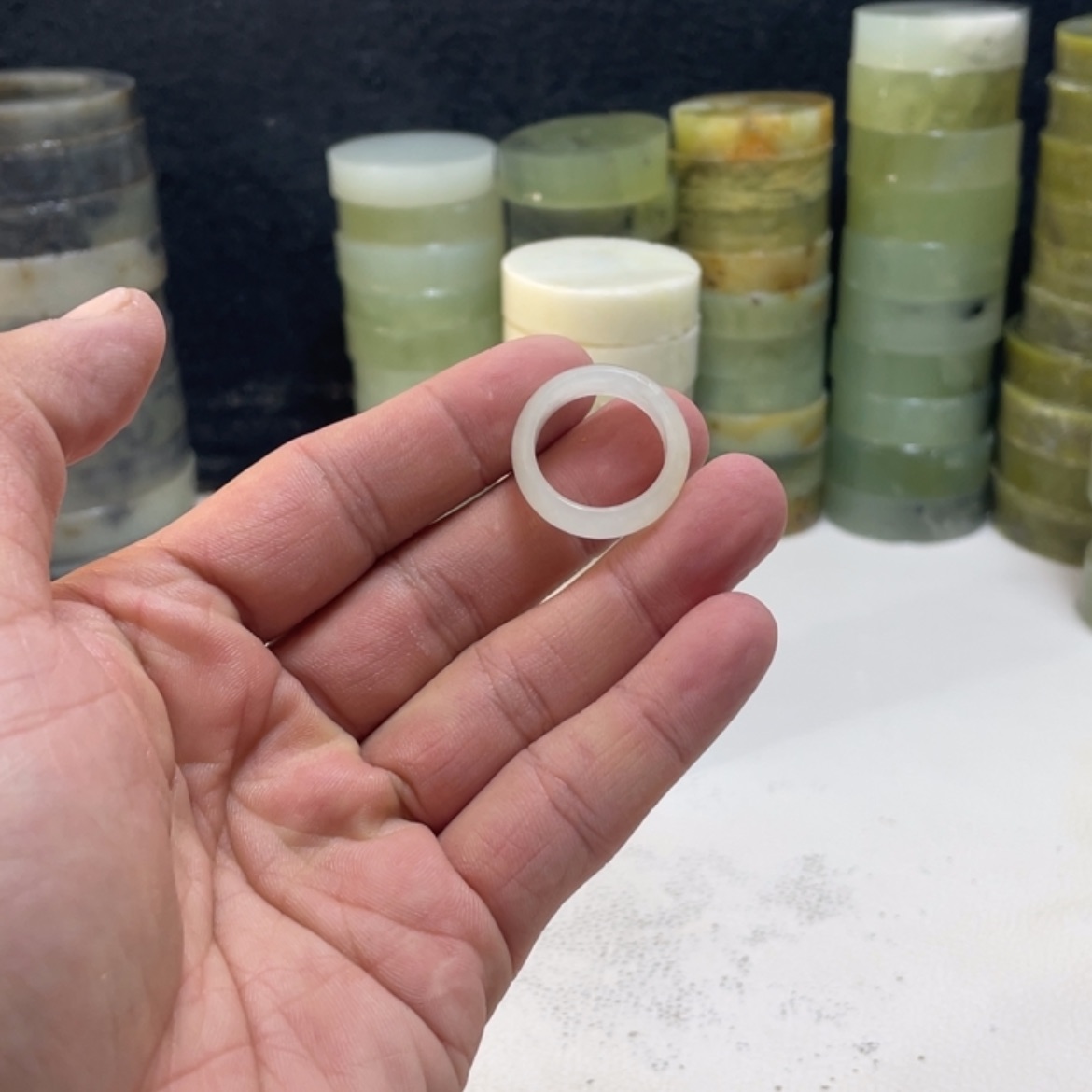 【闪购商品】蛇纹石玉珠宝半成品未镶嵌