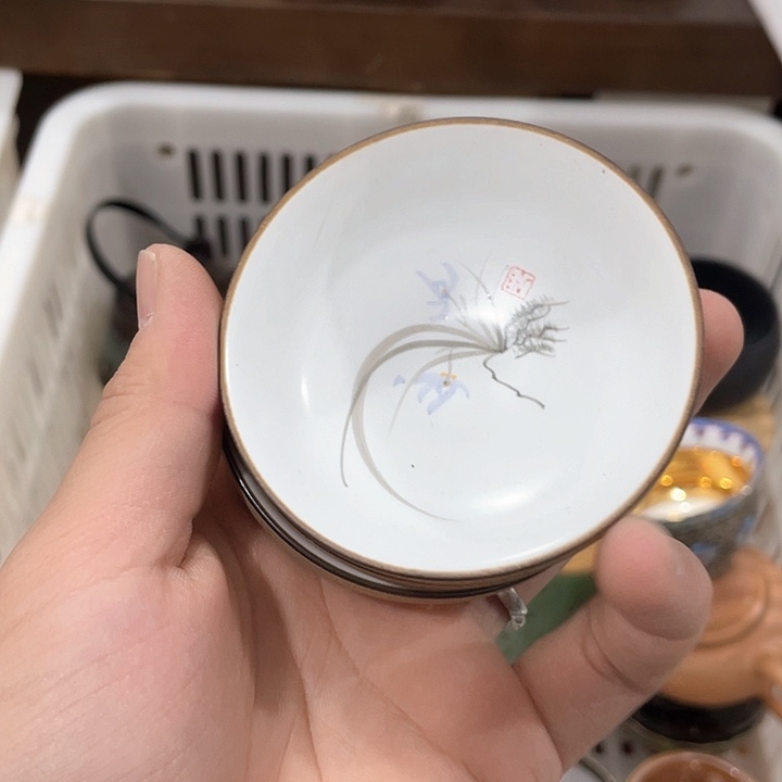 陶瓷茶具全部清清完回家过年