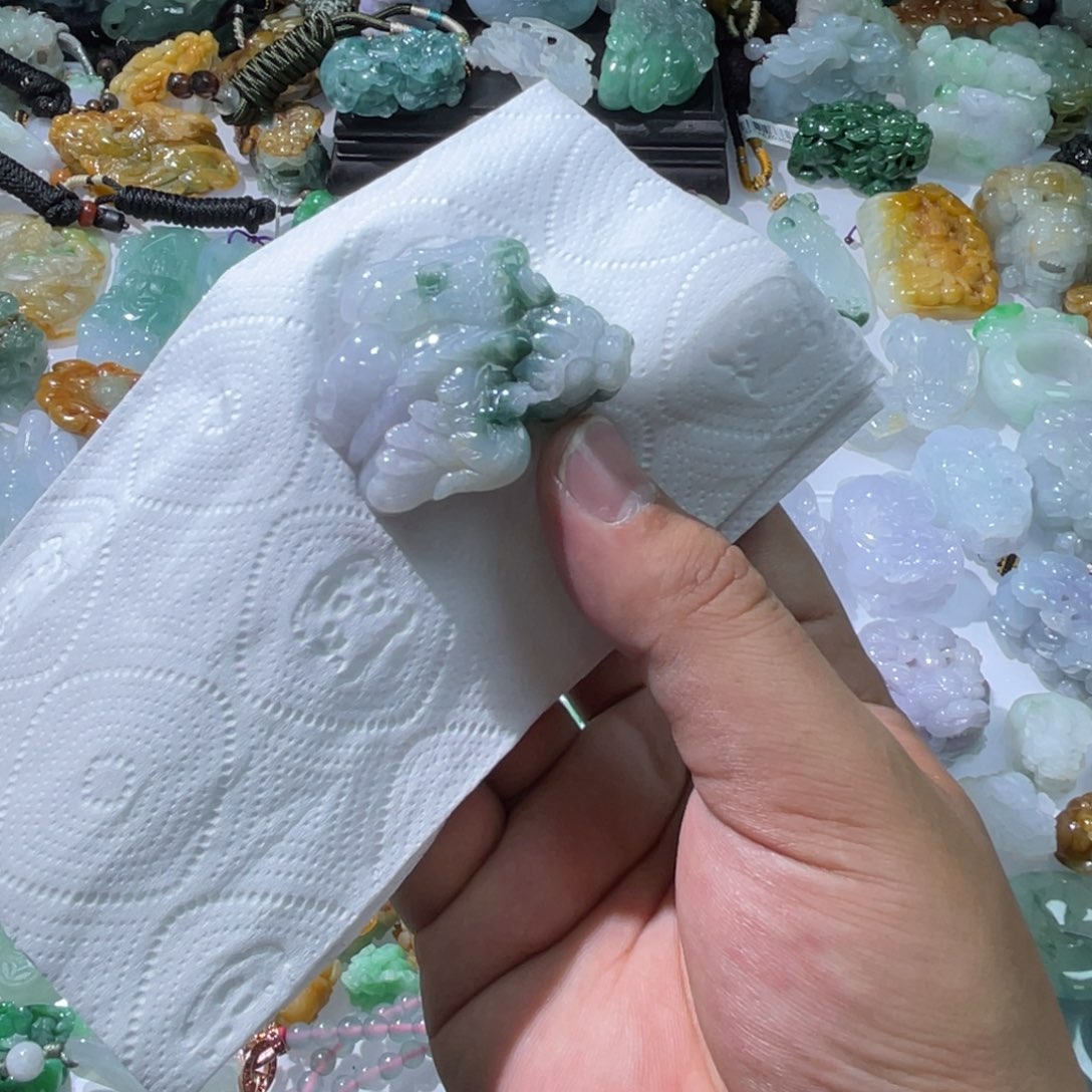 翡翠颈饰未镶嵌天然