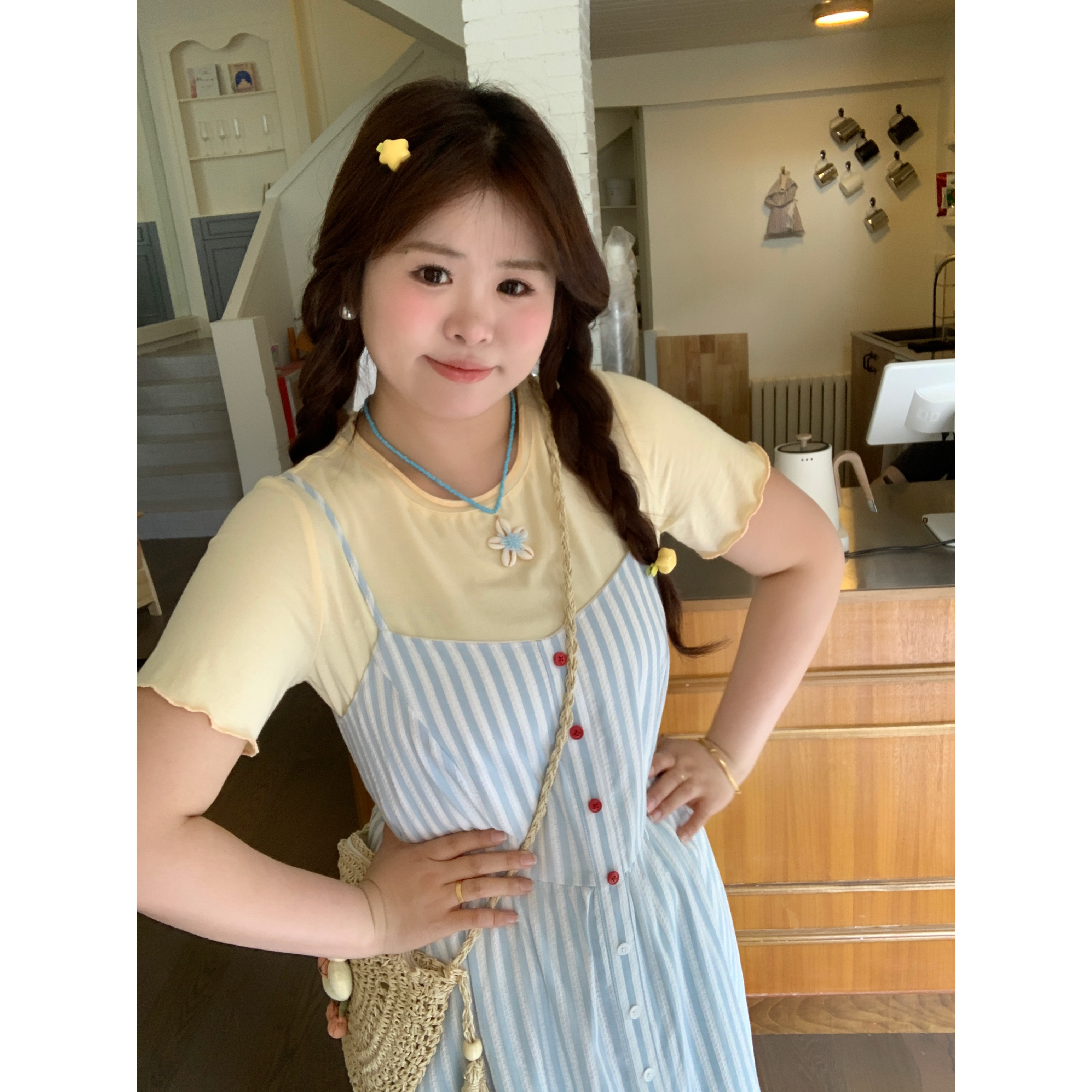 【极简主义】大头婷丫丫微胖夏季T恤净版圆领木耳边短袖上衣