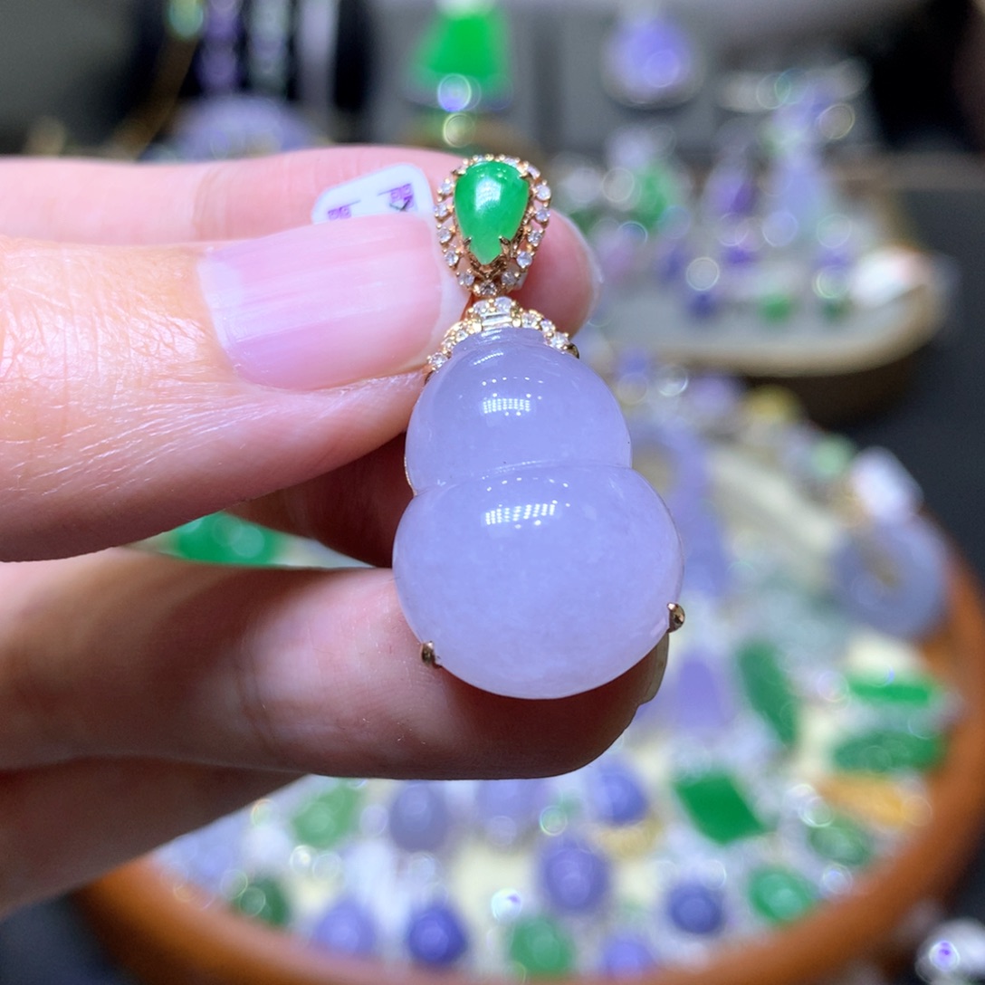 【闪购商品】翡翠颈饰18K金镶嵌翡翠吊坠项链