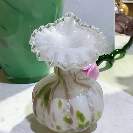 琉璃花瓶高13口径2厘米