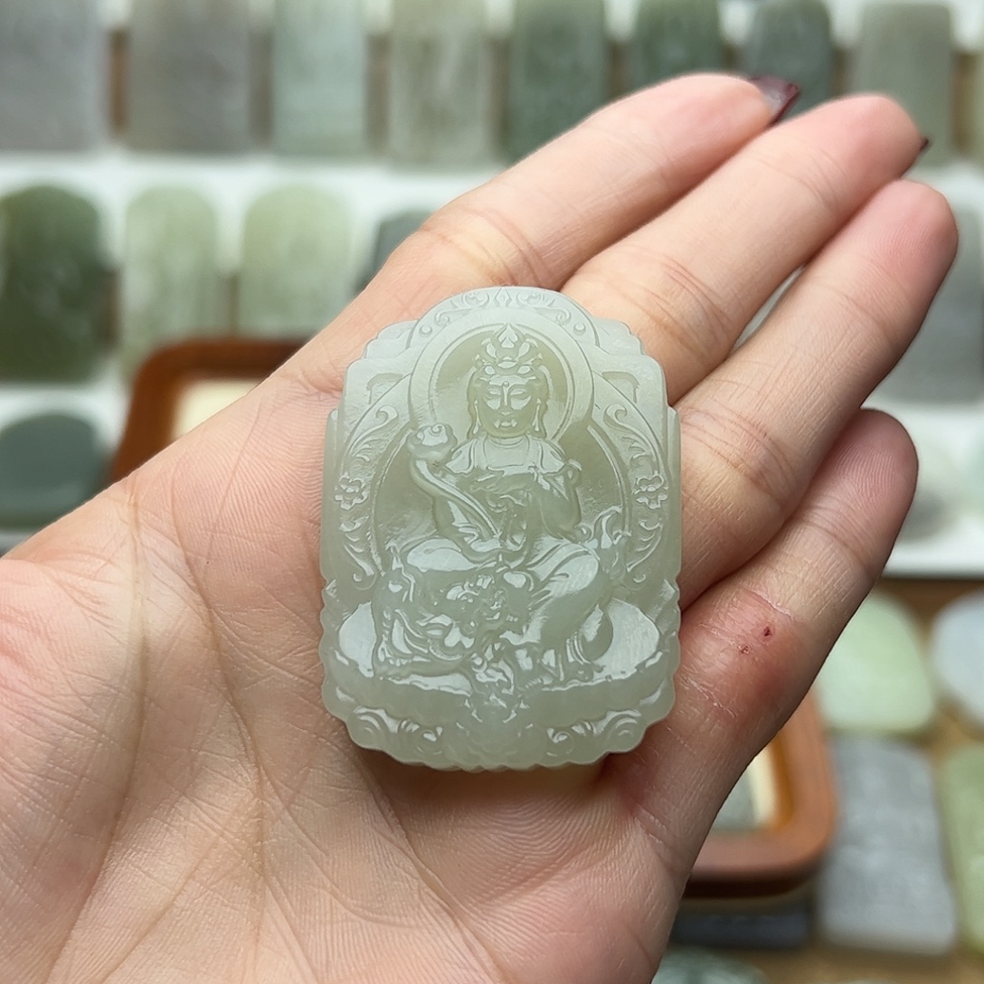 心****和田玉未镶嵌颈饰