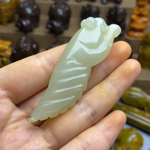 蛇纹石玉未镶嵌颈饰11