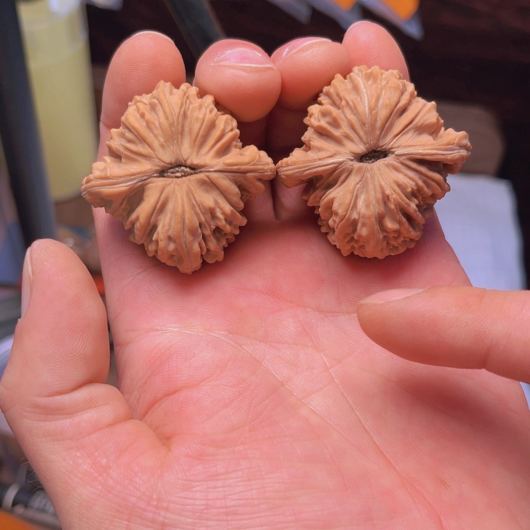 文玩核桃把件44四座楼