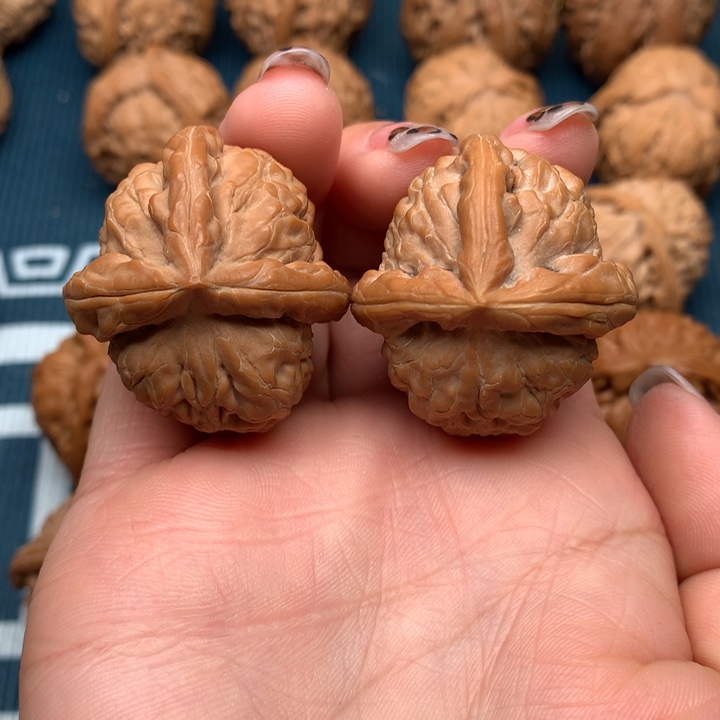 文玩核桃吊坠从**始金字塔