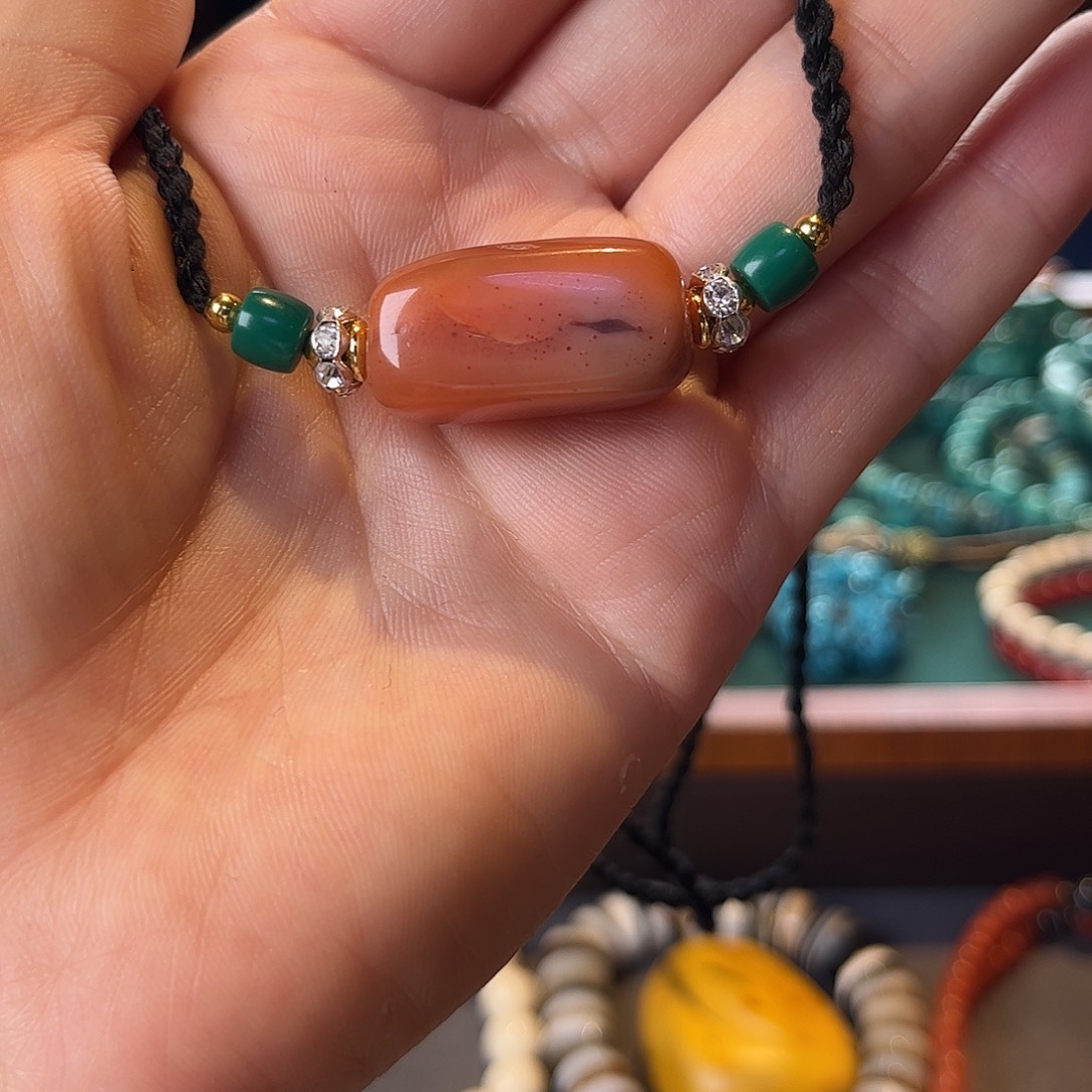 玛瑙/玉髓颈饰未镶嵌