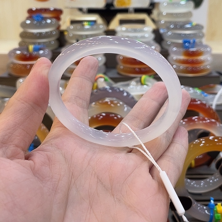 玛瑙/玉髓未镶嵌手镯