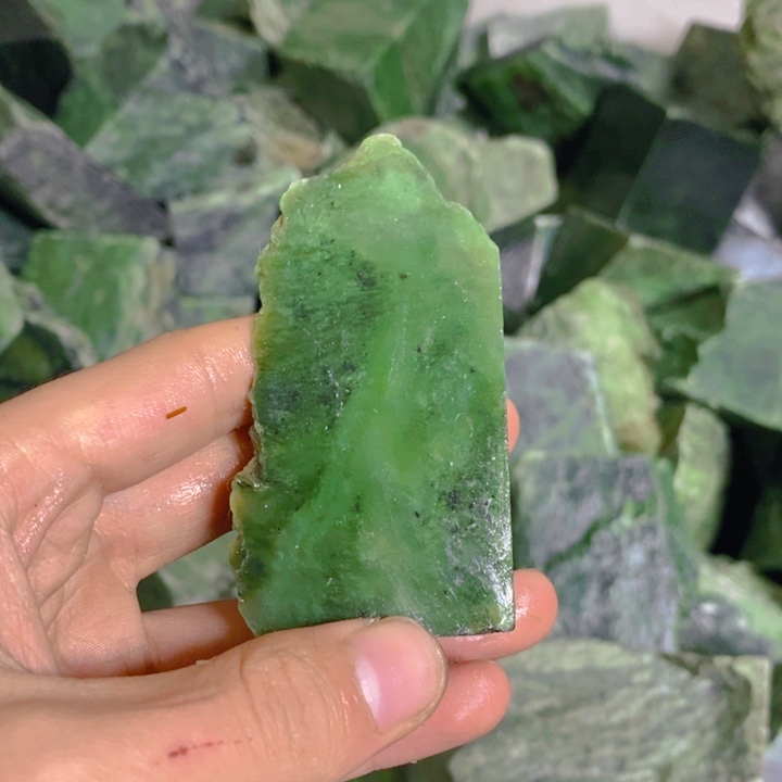 和田玉未镶嵌珠宝半成品