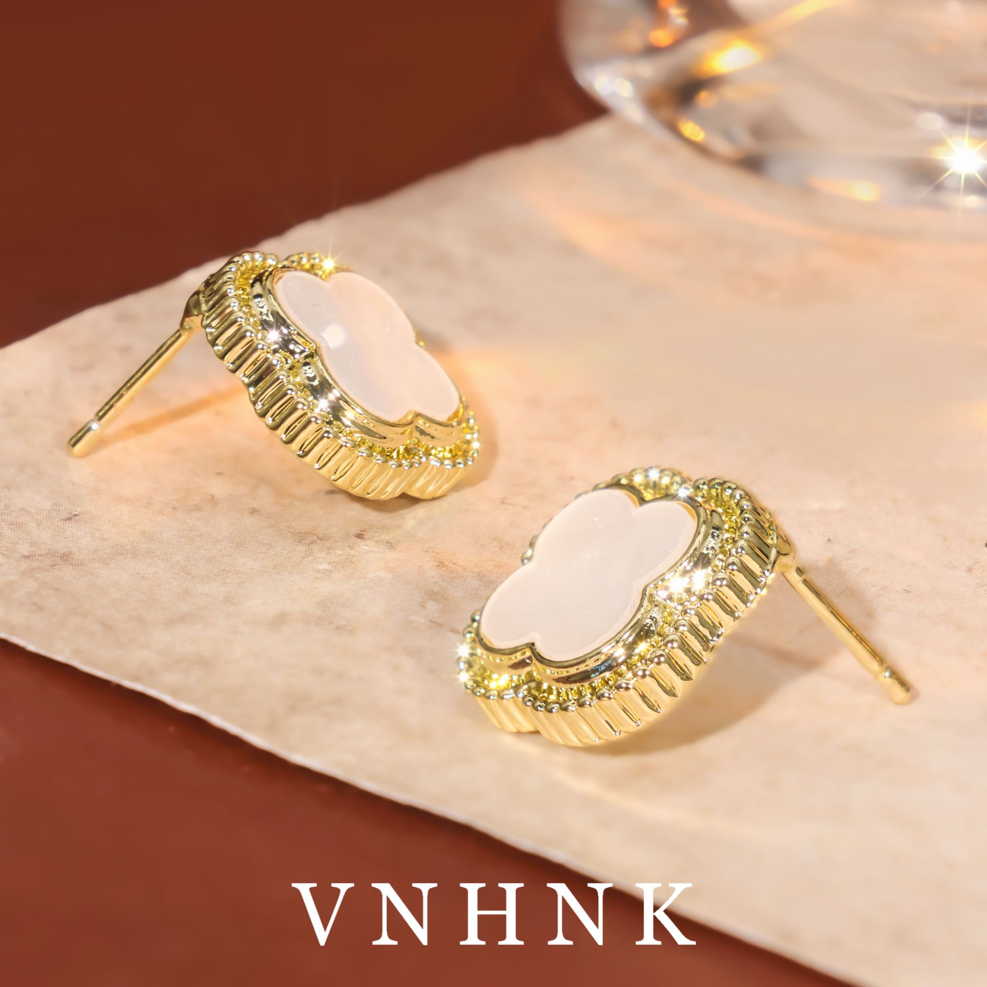 铜合金耳饰 美可儿 F563 白色时尚气质耳环