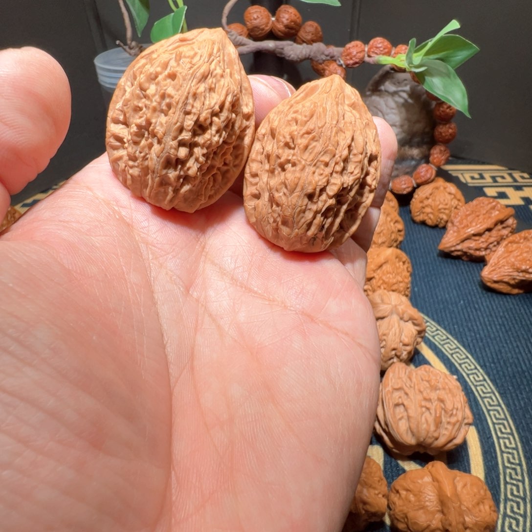 文玩核桃吊坠34太行鸡心