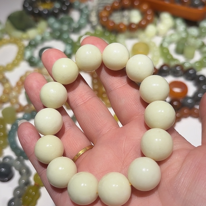 蛇纹石玉未镶嵌手串